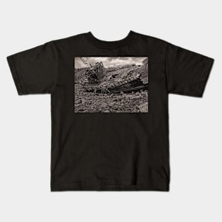 Shipwreck 2 Kids T-Shirt